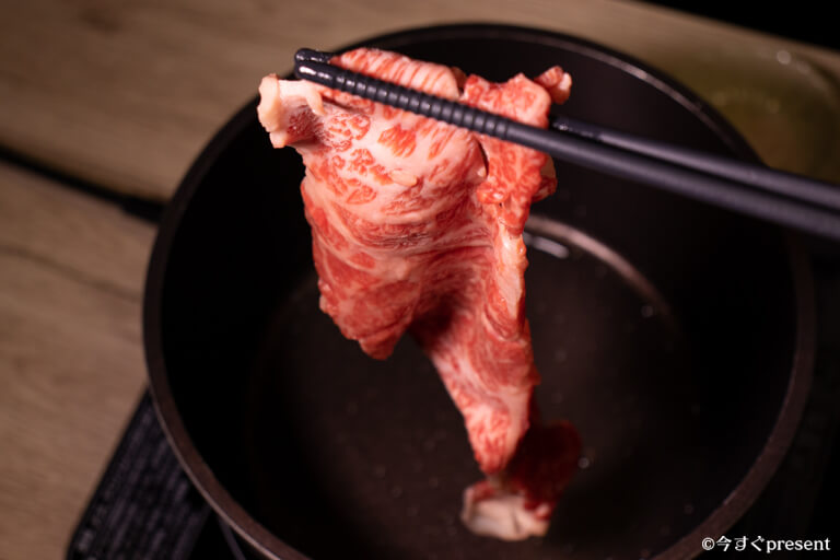 松阪牛やまと_すき焼き用お肉_焼いている写真