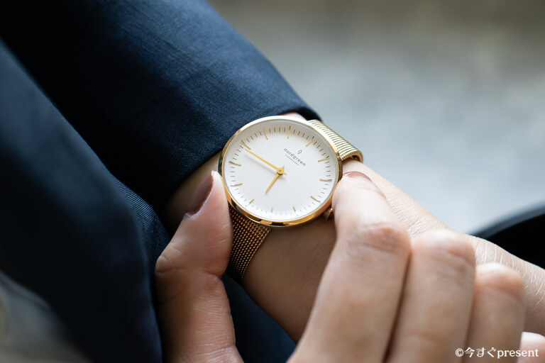 スーツ・オフィス向けレディース腕時計15選。社会人の女性へのプレゼントに | 今すぐプレゼント