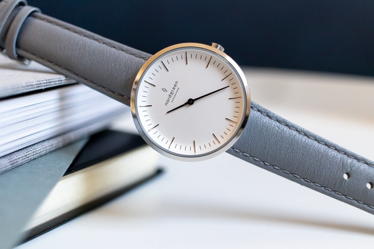 女性にプレゼントすべき腕時計ブランド2022。人気おすすめランキング | 今すぐプレゼント