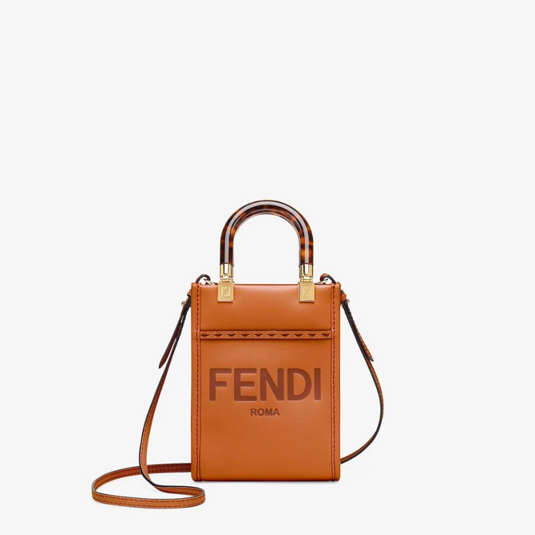 FENDI_低価格帯のミニバッグのイメージ